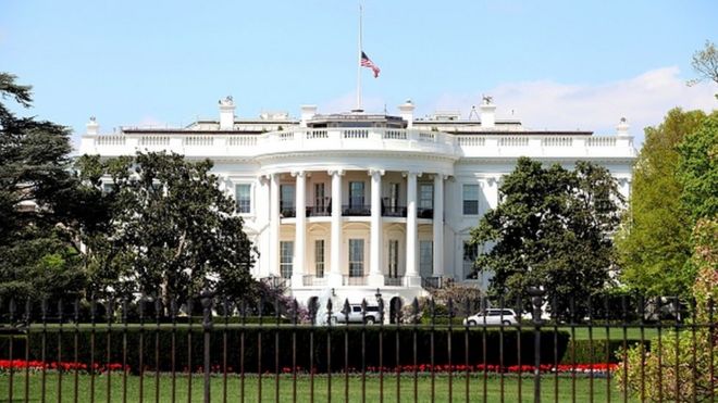 البيت الأبيض يكشف هوية مرسلة المظروف السام للرئيس ترامب