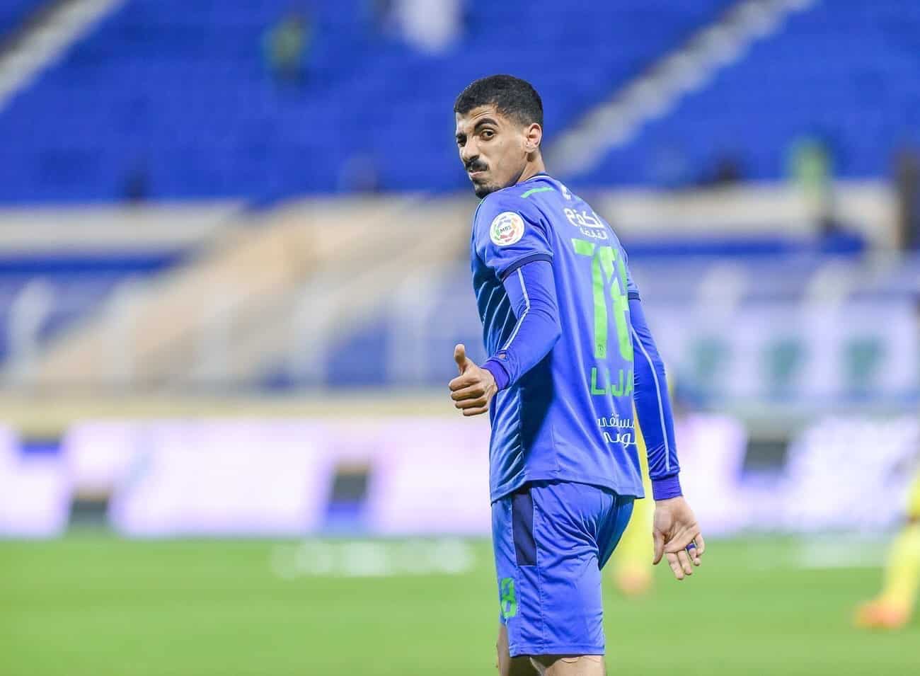 علي لاجامي في النصر خلال ساعات