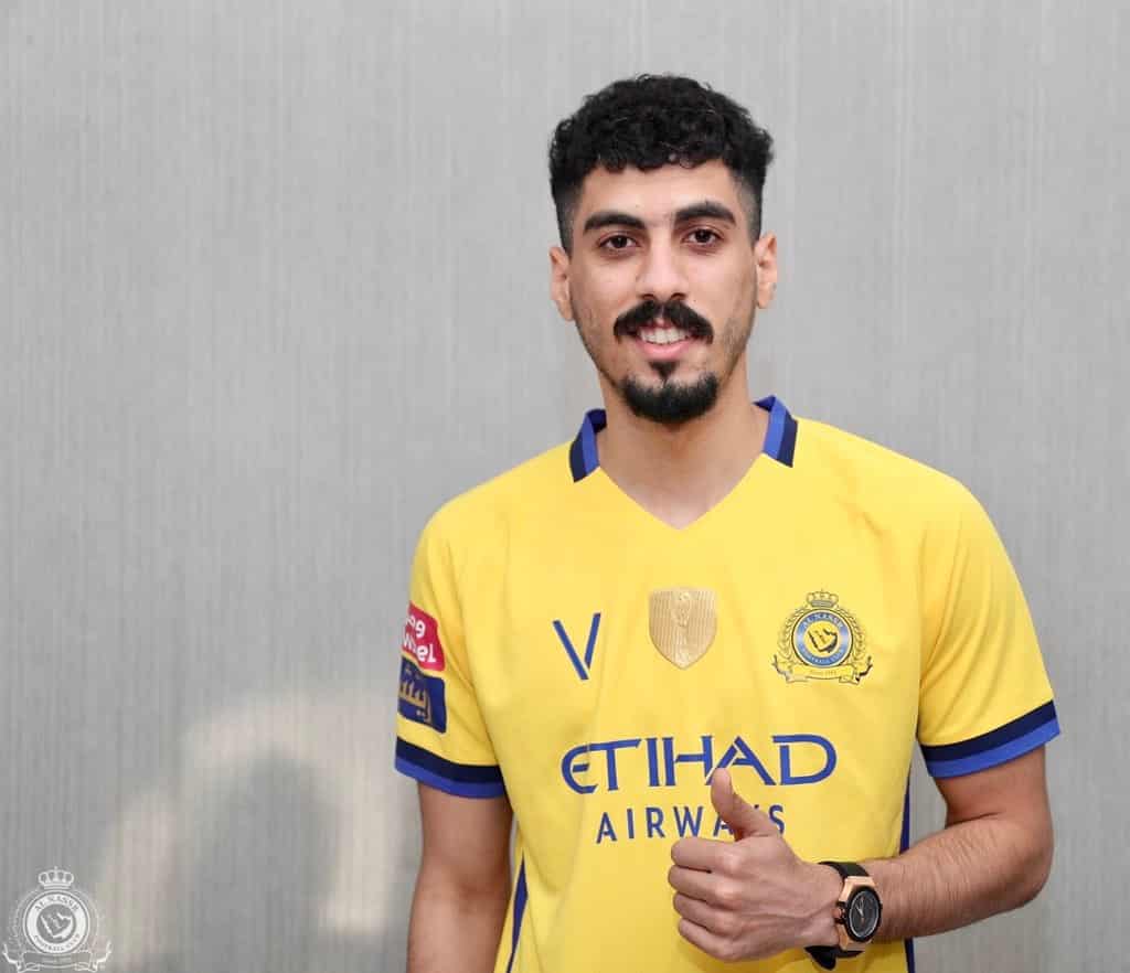 علي لاجامي في النصر لـ5 سنوات رسميًا