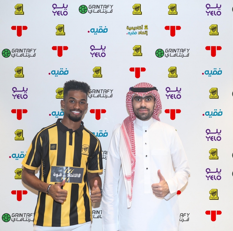 الاتحاد يوقع عقدًا احترافيًّا مع الناشري لـ4 سنوات 3 عوض الناشري