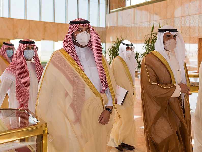 رسالتان لـ الملك سلمان من أمير الكويت وولي العهد