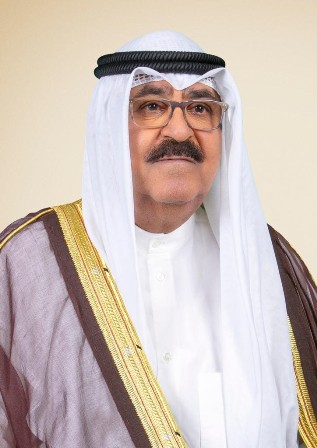 ولي عهد الكويت الشيخ مشعل الصباح يؤدي اليمين الدستورية أمام مجلس الأمة
