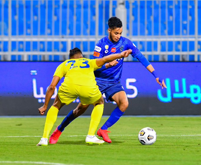 الهلال يفتتح الدوري السعودي بفوز صعب على العين