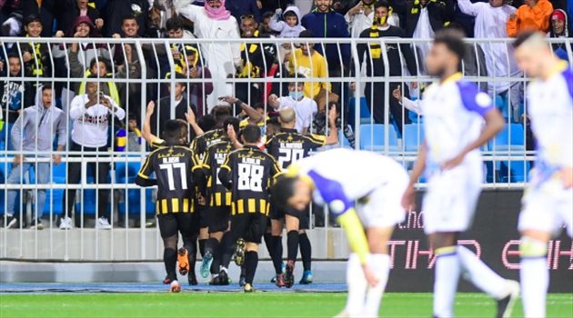 أولى ثمار بيان المصالحة .. 3 لاعبين من النصر إلى الاتحاد