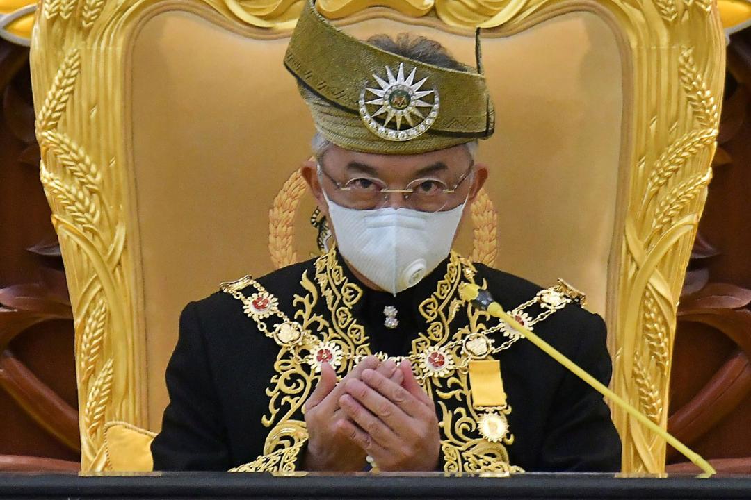 ملك ماليزيا يرفض دعوة الحكومة لفرض حالة الطوارئ