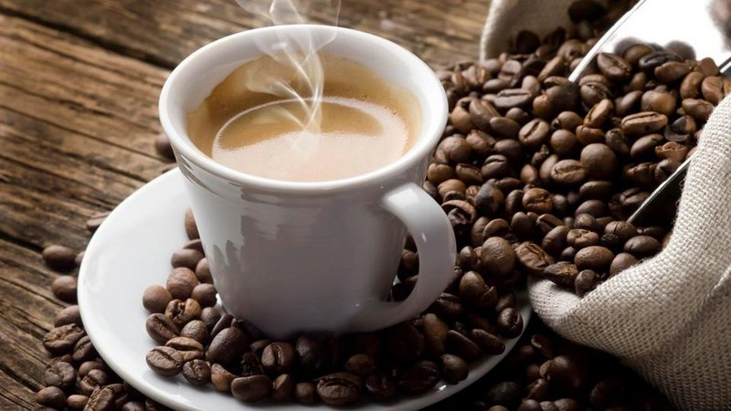 دراسة تكشف تأثير فنجان القهوة الصباحي على حرق الدهون