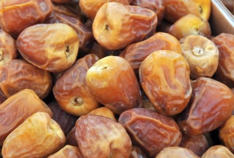 كم سعر حراري في التمر ؟ وهل التمر يزيد الوزن