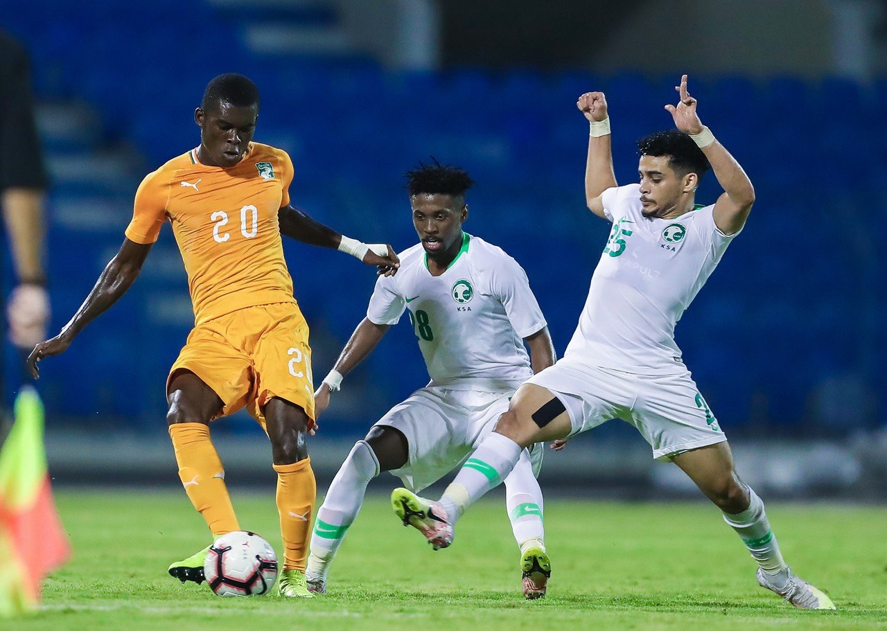 المنتخب السعودي يتعادل سلبيًّا مع ساحل العاج