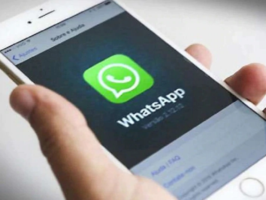 خدعة ذكية لإرسال رسالة WhatsApp لأكثر من 200 شخص 