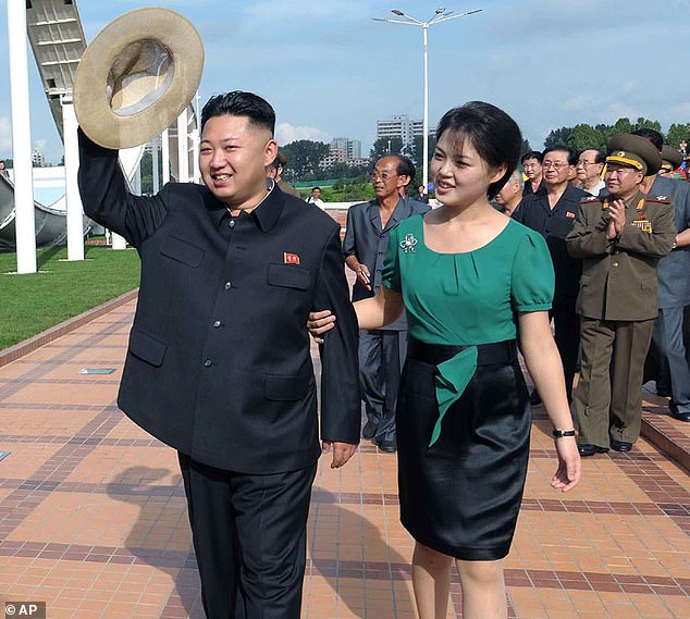 صحيفة بريطانية تكشف المعارك بين نساء زعيم كوريا الشمالية 