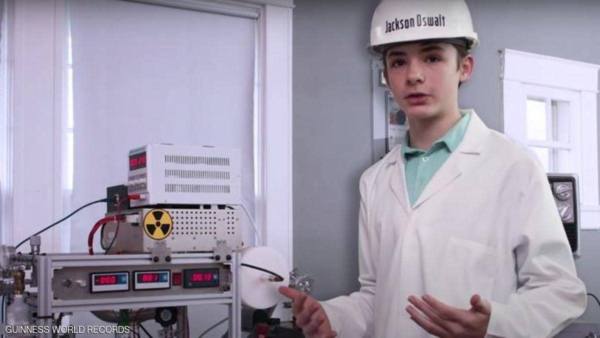 فيديو.. طفل أمريكي يبني مفاعلًا نوويًّا ويدخل غينيس