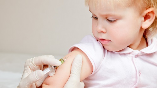 علاج ارتفاع الحرارة عند الاطفال بعد التطعيم