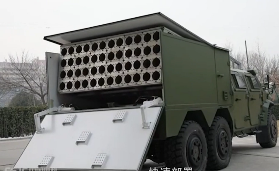فيديو.. الصين تكشف عن سلاح مرعب يطلق سربًا من الطائرات الانتحارية