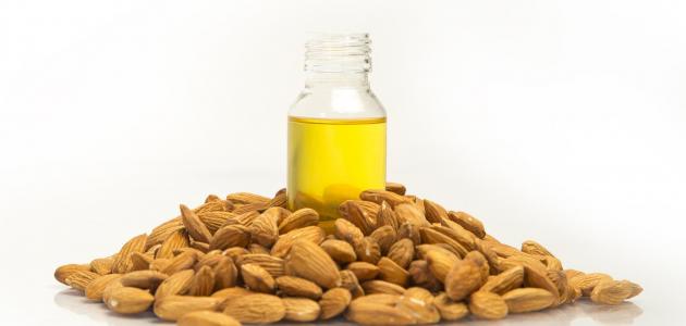 زيت اللوز المر للبشرة