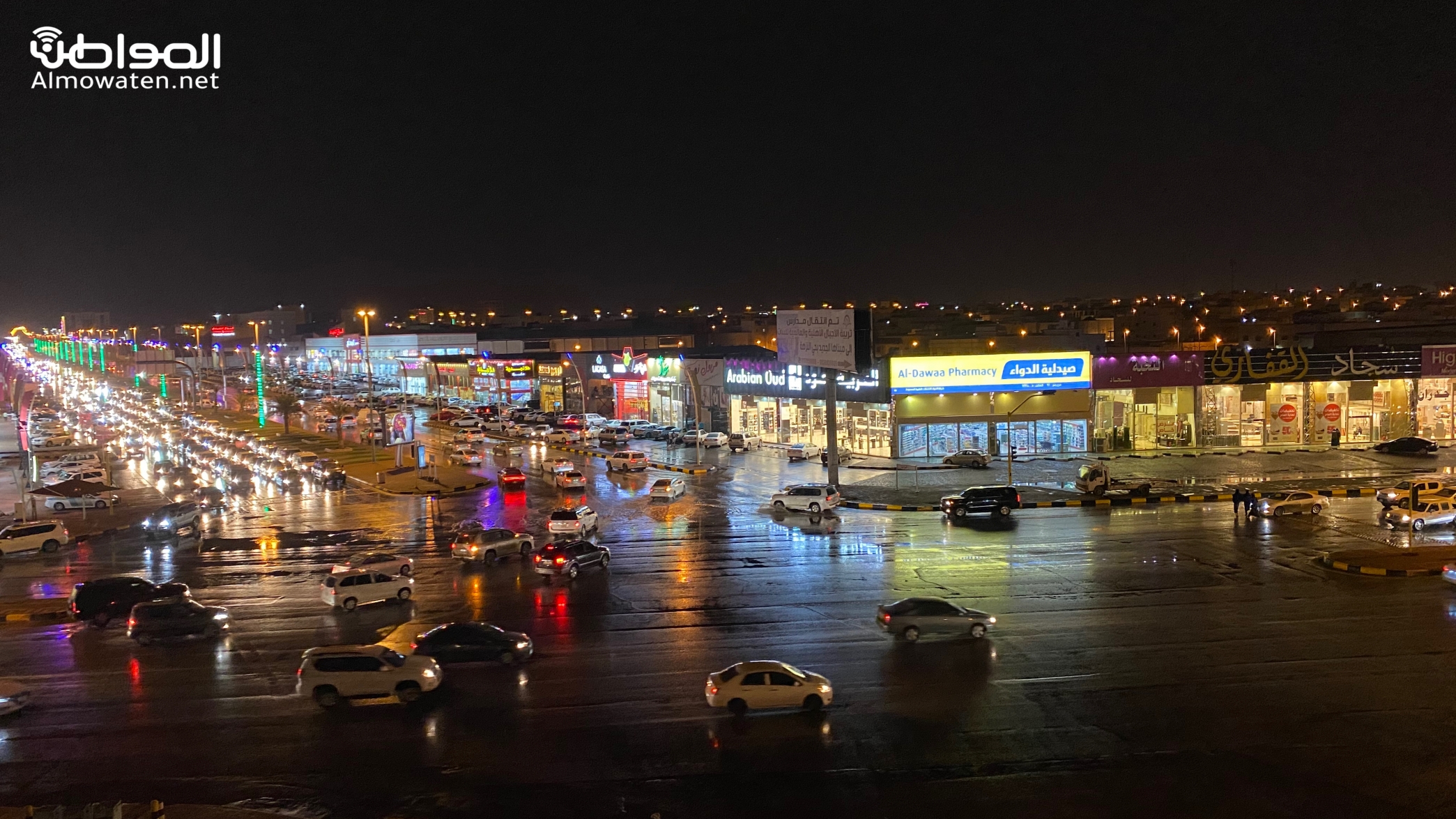 فيديو.. أمطار غزيرة على حفر الباطن والفرصة مستمرة حتى الـ3 فجرًا