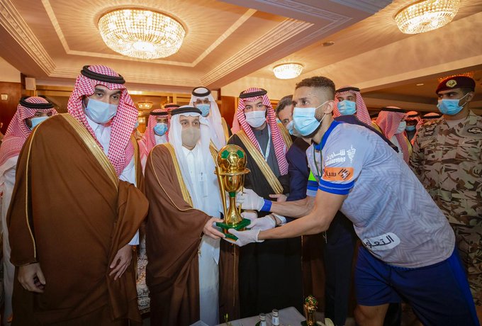 وزير الرياضة يشكر القيادة ويُهنئ الهلال باللقب