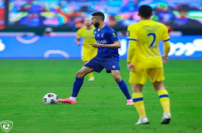 الهلال والنصر .. الأزرق يحسم الشوط الأول بثنائية سو وجوميز