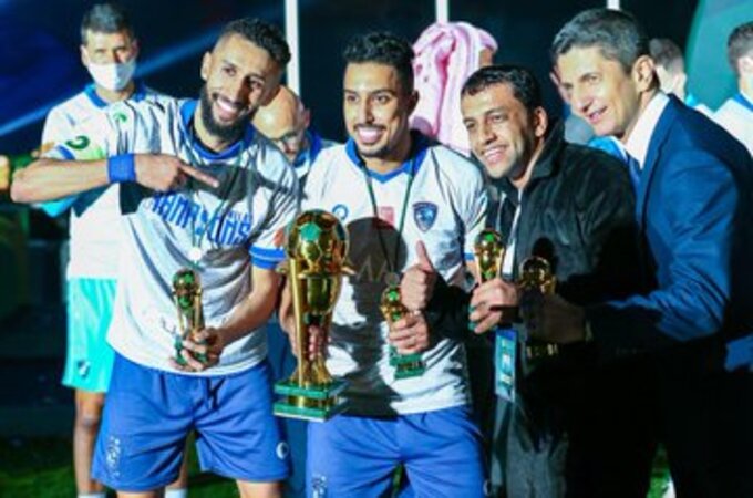 نوفمبر وجه السعد على نجوم الهلال