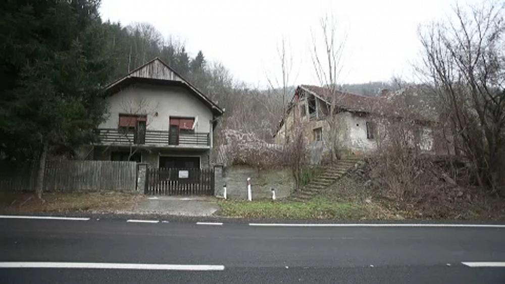 في صربيا قرية هجرها سكانها إلا ٨ أشخاص فقط