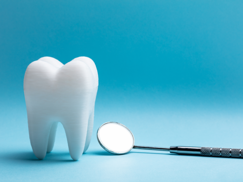 تساقط الأسنان عرض جديد من أعراض كوفيد طويل الأمد 