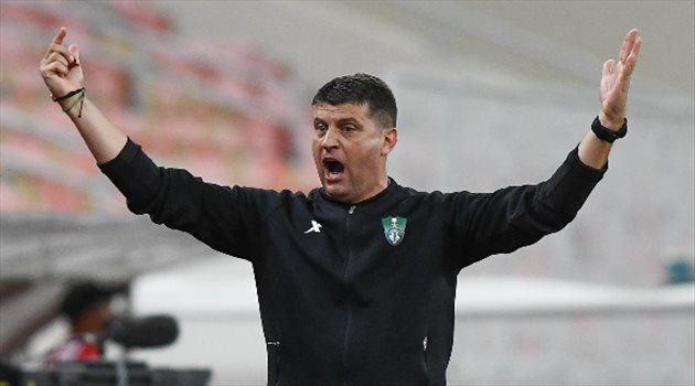 إدارة الأهلي تستجيب لطلب فلادان وتحدد أول الراحلين