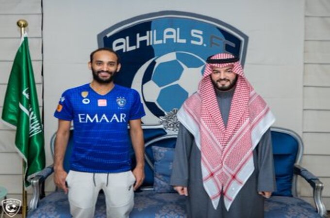 رسميًّا .. عبدالله عطيف باقٍ في الهلال حتى 2023