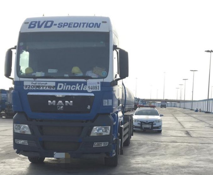 فيديو.. المرور يضبط قائد شاحنة متهور عكس السير بشكل جنوني