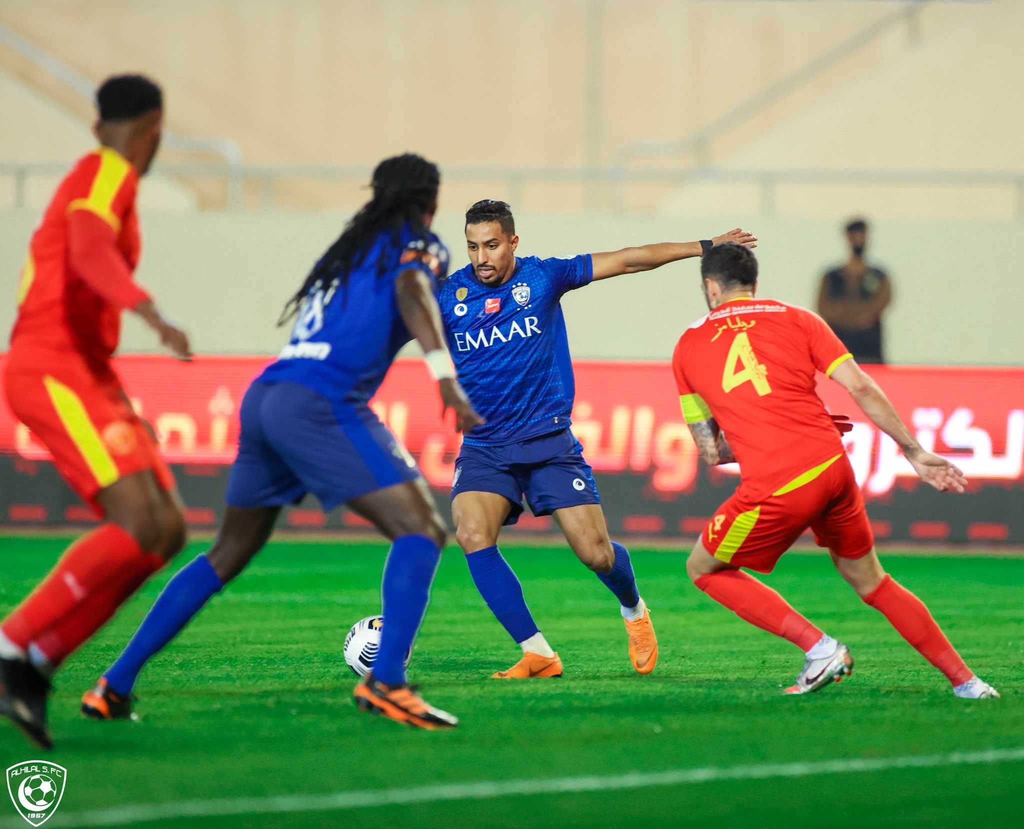 الهلال يعاود انتصاراته بثلاثية ضد القادسية