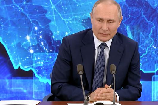 فيديو.. بوتين يكشف سر سعادته العائلية