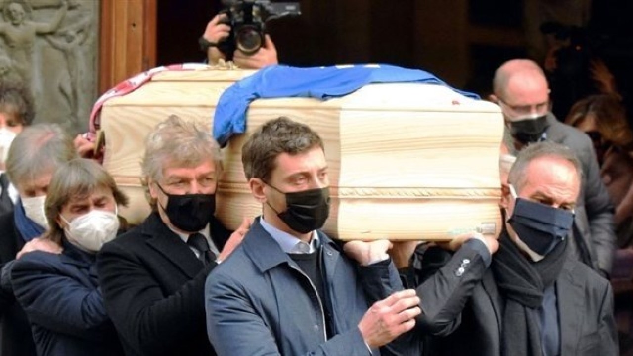 سرقة منزل نجم الكرة العالمي باولو روسي أثناء تشييع جنازته