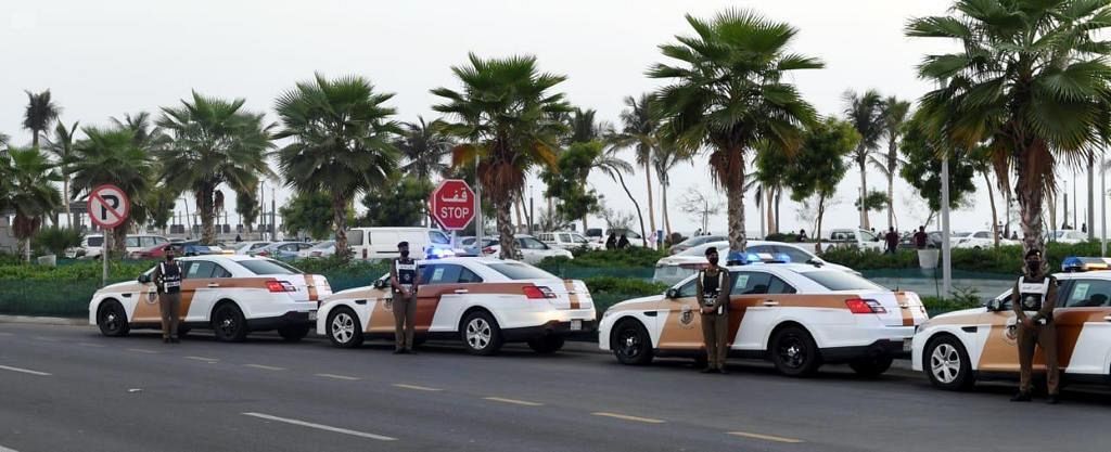 جولات شرطة مكة تضبط تجمعات مخالفة للإجراءات الاحترازية