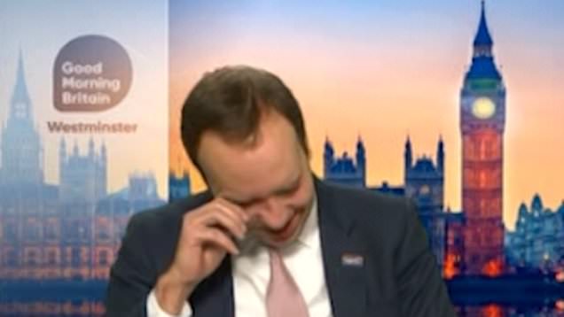 فيديو.. وزير الصحة البريطاني ينهار بالبكاء على الهواء مباشرة 