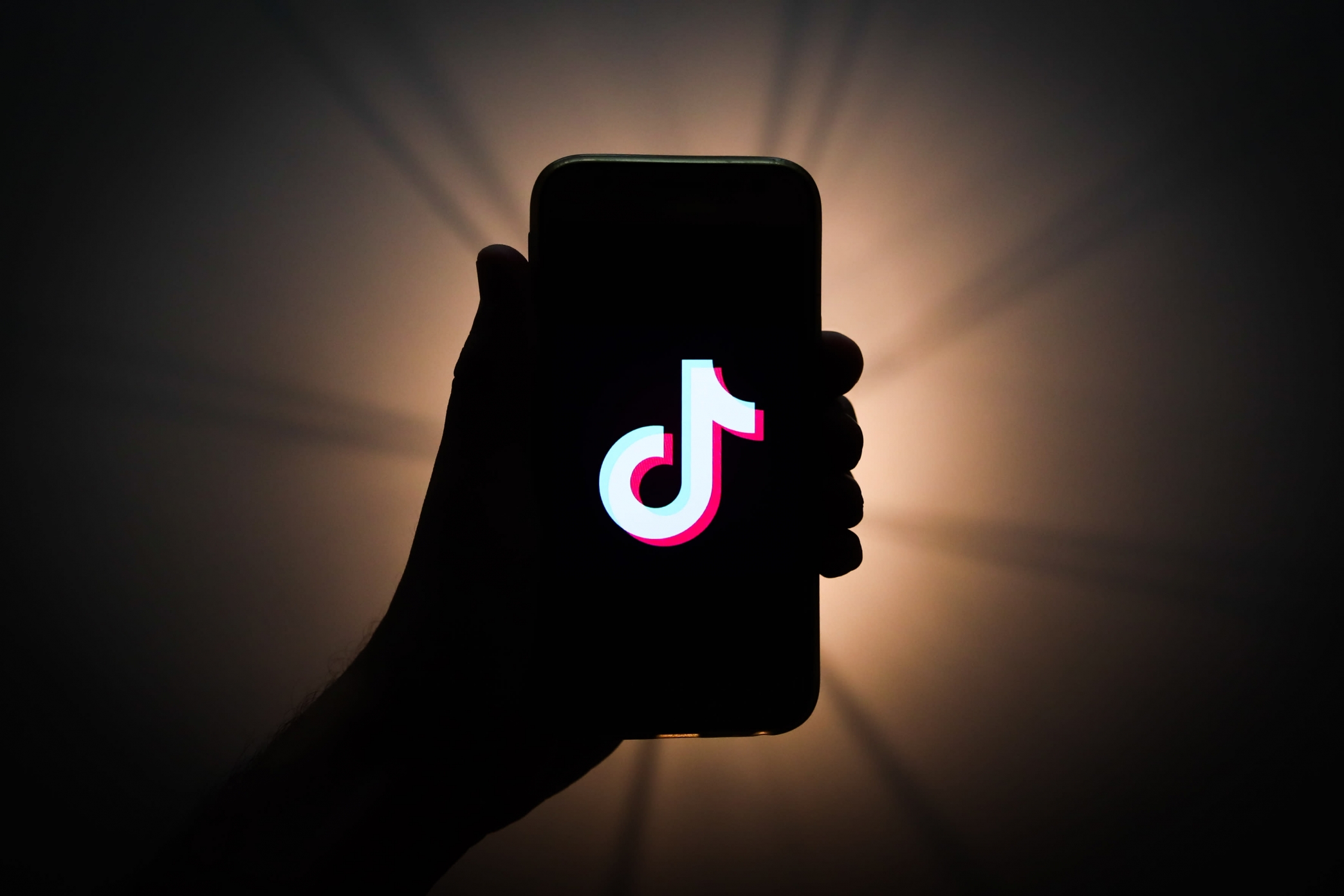 فيديو صادم.. مراهقون يوثقون مقتل زميلهم على TikTok