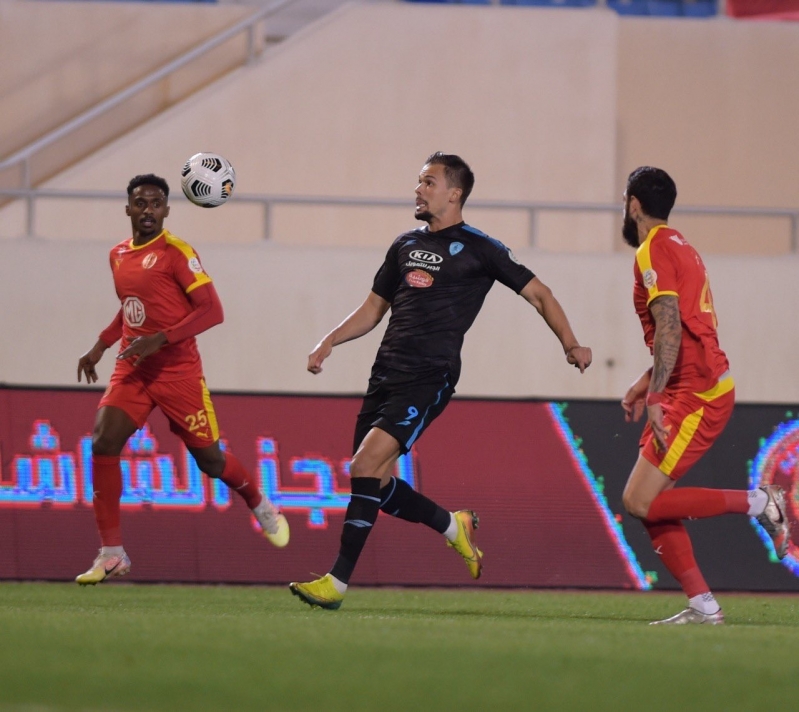 تعادل قاتل للفتح ضد القادسية في دوري محمد بن سلمان 3 القادسية