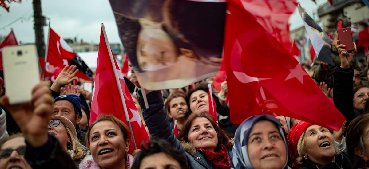 تركيا تعاني الانقسامات ومستقبل البلاد غامض