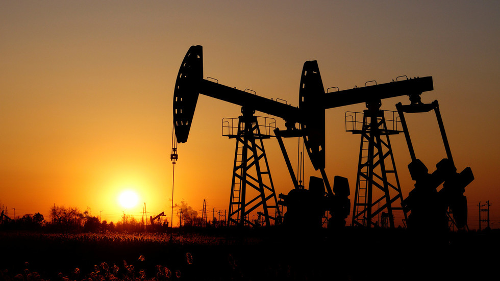أسعار النفط ترتفع وبرنت يزيد 22 سنتًا