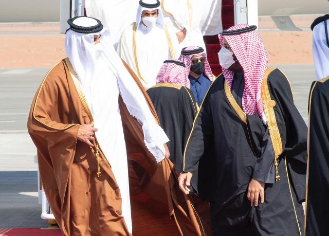 بالفيديو.. نورت المملكة.. هكذا رحب ولي العهد الأمير محمد بن سلمان بأمير قطر