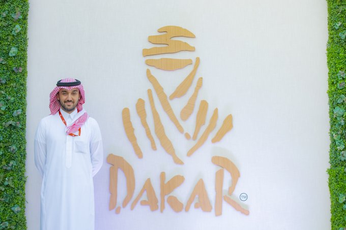 وزير الرياضة يصل لـ مقر حفل انطلاق رالي داكار السعودية