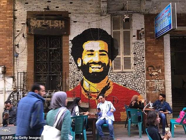 ديلي ميل تبرز تبرع محمد صلاح بخزانات الأكسجين لمسقط رأسه