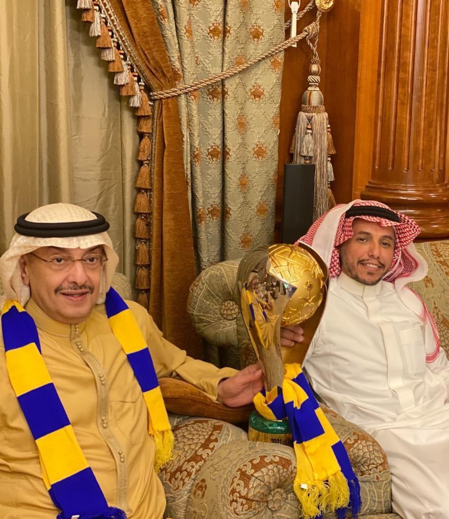 خالد بن فهد يتصدر احتفالات النصراويين بالسوبر