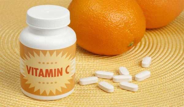 المجلس الصحي السعودي: تناول فيتامين سي بانتظام لا يقي من الإصابة بالبرد
