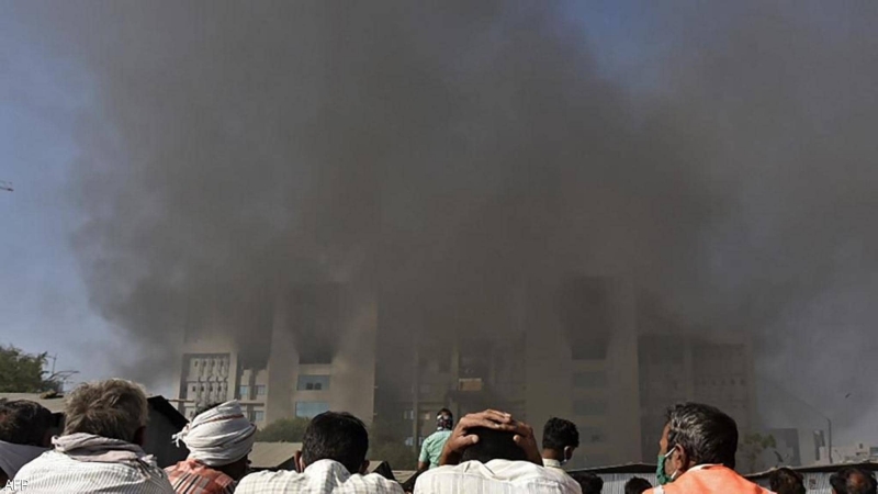 اندلاع حريق هائل في أكبر معهد لتنصيع لقاح كورونا