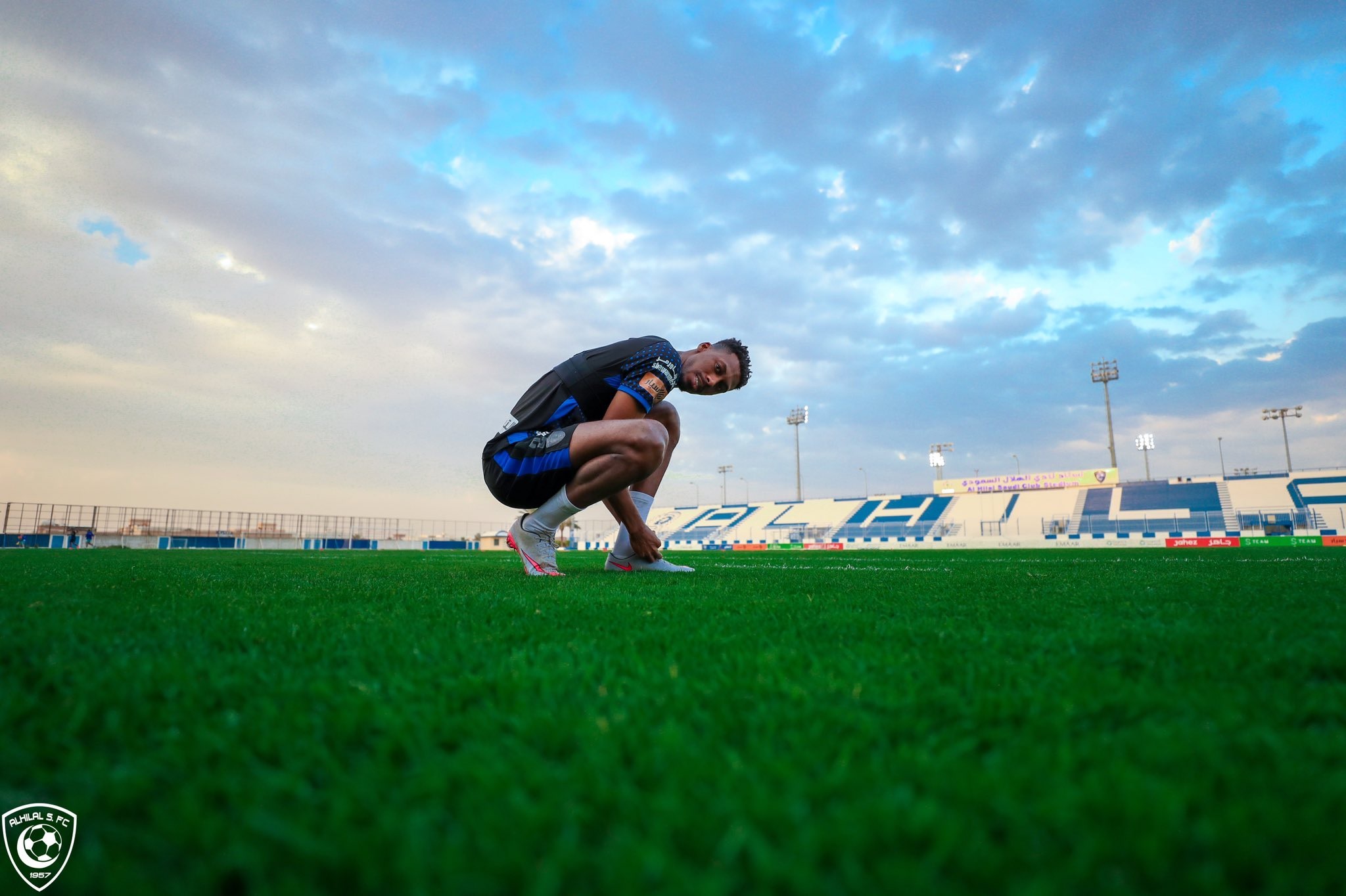 محمد كنو يُشارك في مران الهلال