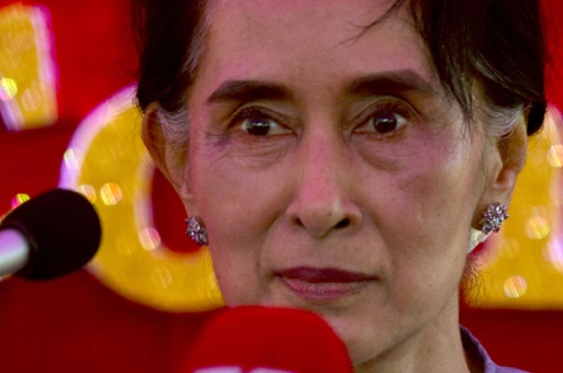 من هي أون سان سو تشي فازت بنوبل ولاحقتها لعنة اضطهاد الروهينجا؟