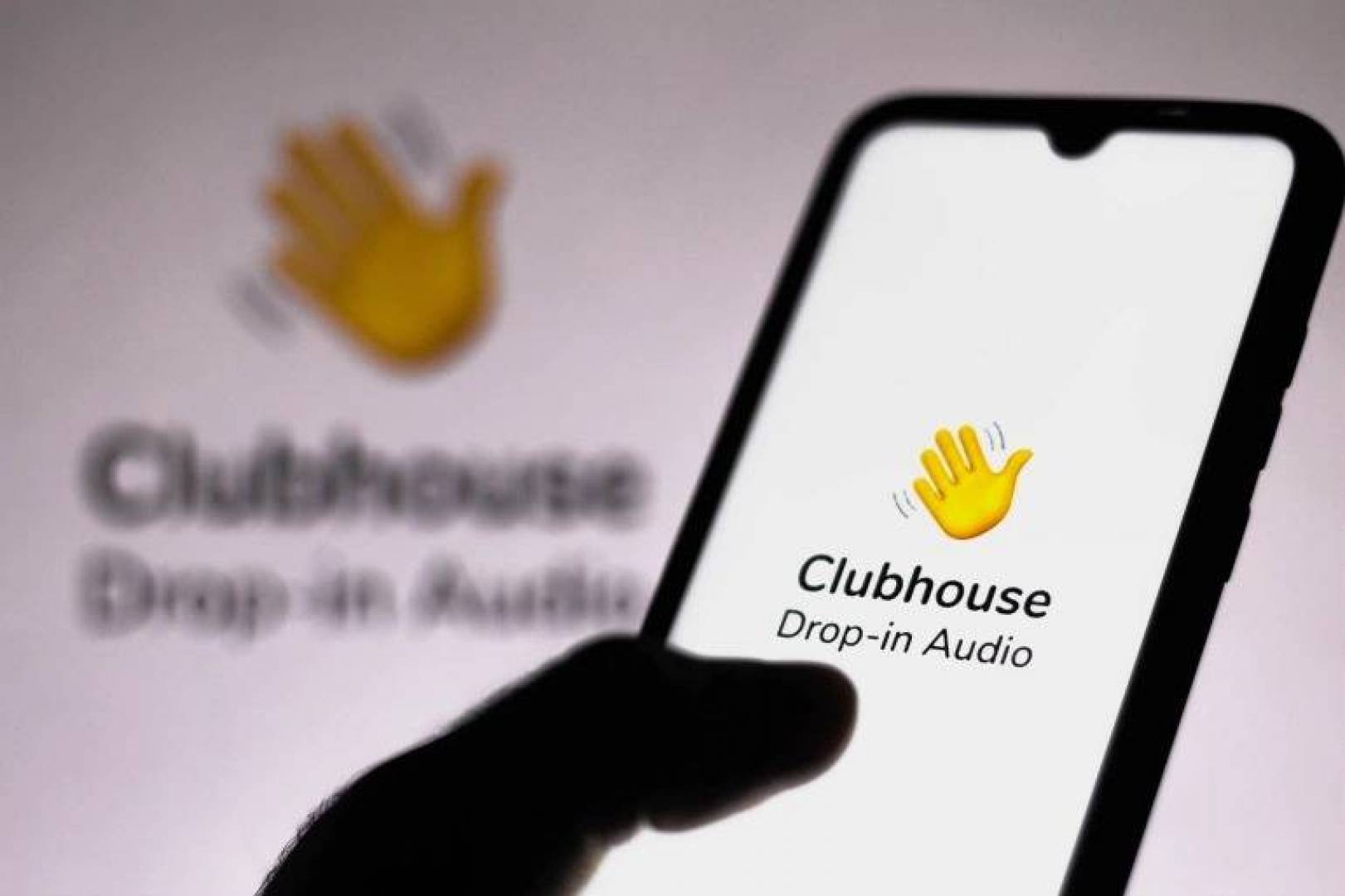 أول دولة خليجية تحظر كلوب هاوس clubhouse