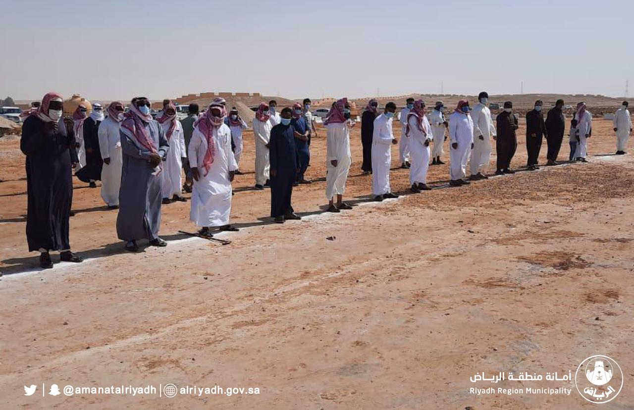 أمانة الرياض تنظم أعمال الدفن والصلاة في المقابر وفق الإجراءات الاحترازية