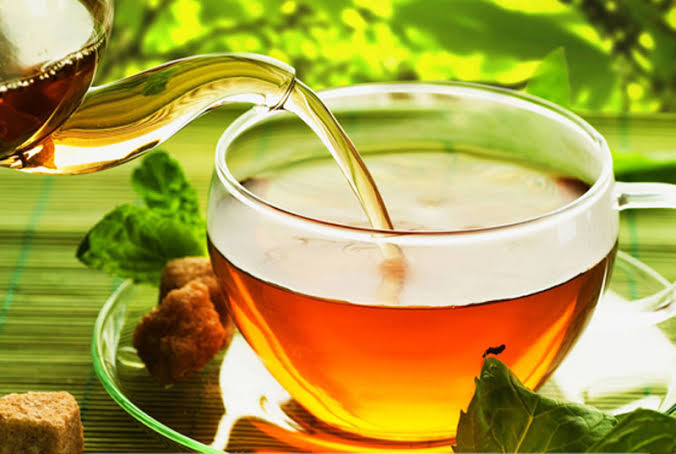 تناول شاي الأعشاب في الصباح يمكن أن يساعد في حرق الدهون