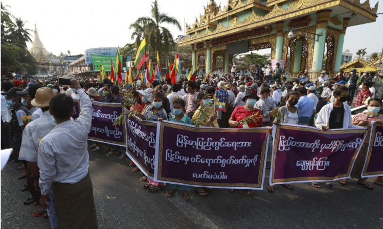 أسباب الانقلاب في ميانمار سجال عمره 33 عامًا  (1)