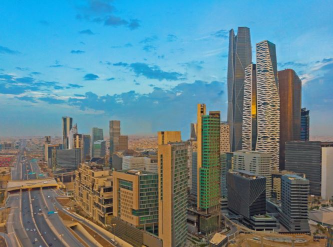 مؤشرات الاقتصاد السعودي.. تراجع البطالة والتضخم وزيادة الناتج المحلي الإجمالي