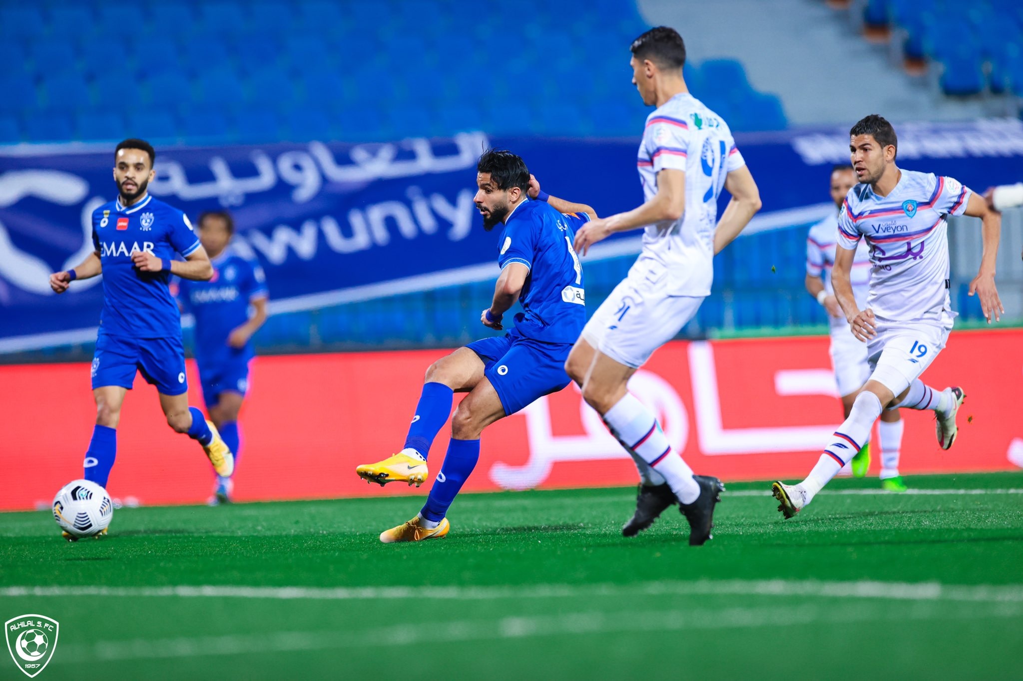 صالح الشهري يغيب عن مواجهة الاتفاق والهلال يكشف تفاصيل إصابته